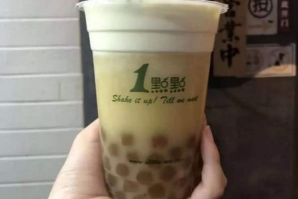 一点点奶茶店一天卖多少杯？加盟一点点奶茶店需要什么条件？