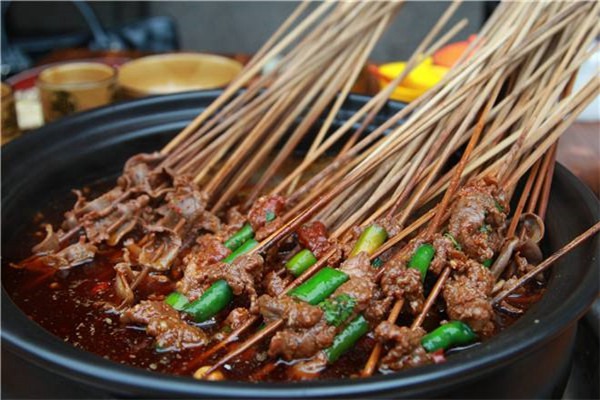 耍串牛肉串串香串串香加盟费多少